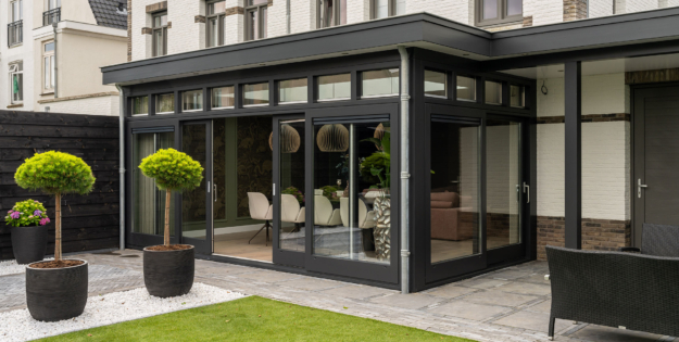 Luxe serre aanbouw van De VerandaSpecialist