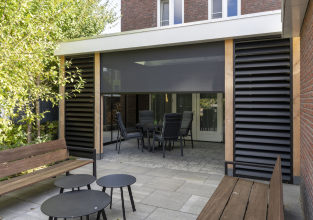 Landelijke tuinkamer in Zuidplas met zonwering