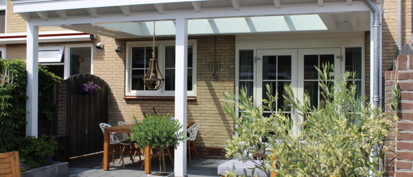 Luxe veranda met lichtstraat te Ede