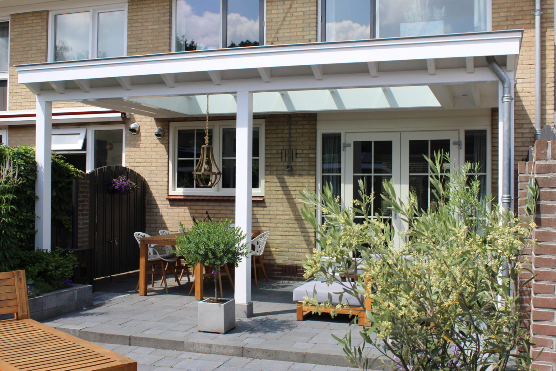 Luxe veranda met lichtstraat te Ede