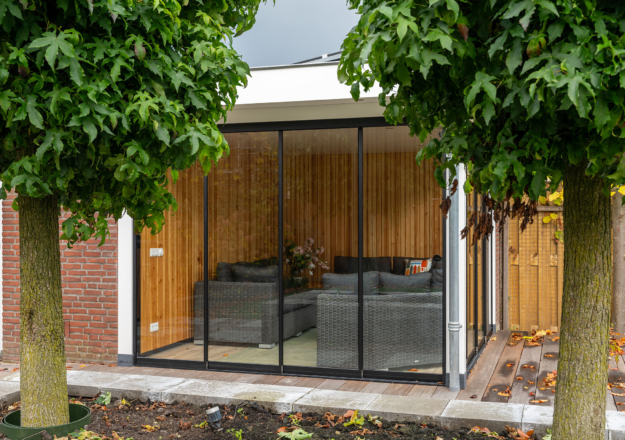 Moderne tuinkamer in Moordrecht